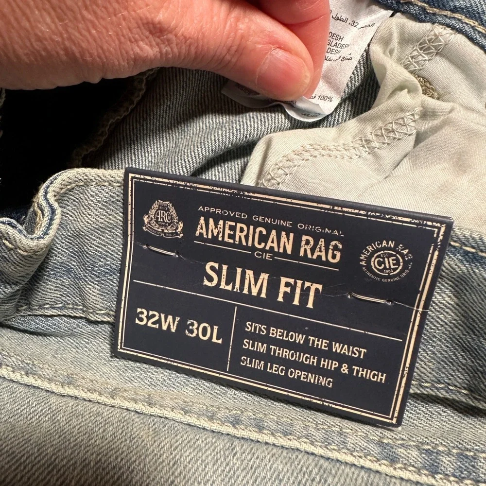 American Rag Slim Fit Jeans Men's 32x30 Distressed Light Wash 100% Cotton NWT